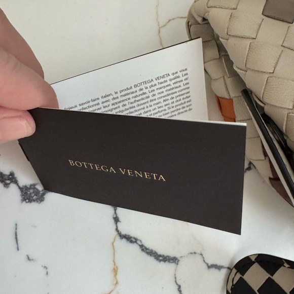 Bottega Veneta Leather Crossbody Bag - Picture 9 of 15